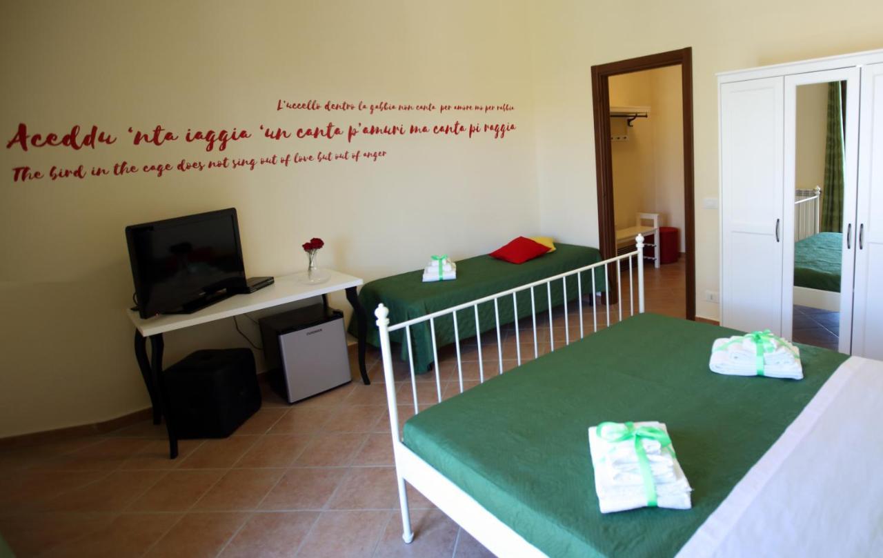Ciuri Ri Zagara Acomodação com café da manhã Cinisi Exterior foto